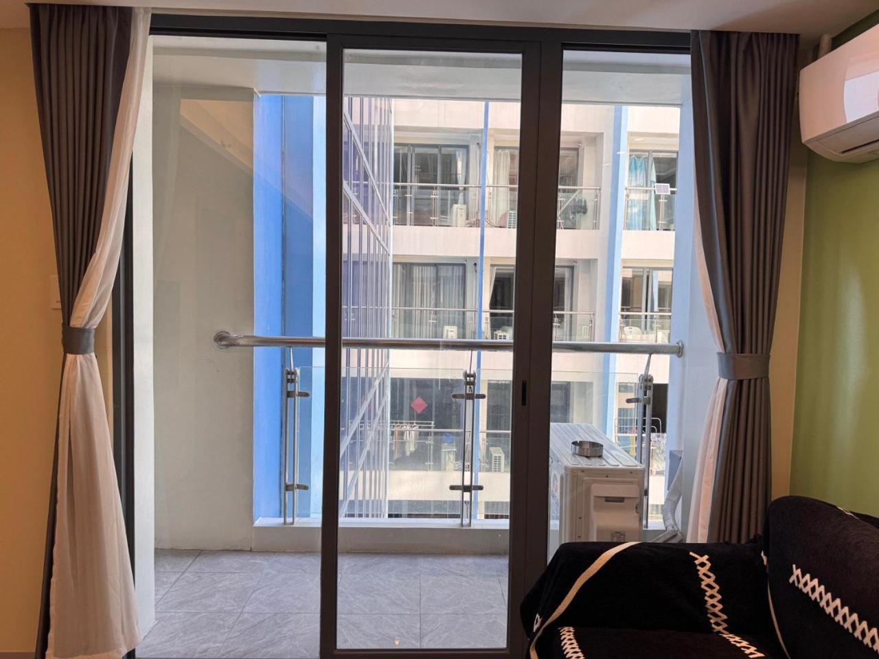 L Condotel Paranaque City Phòng bức ảnh