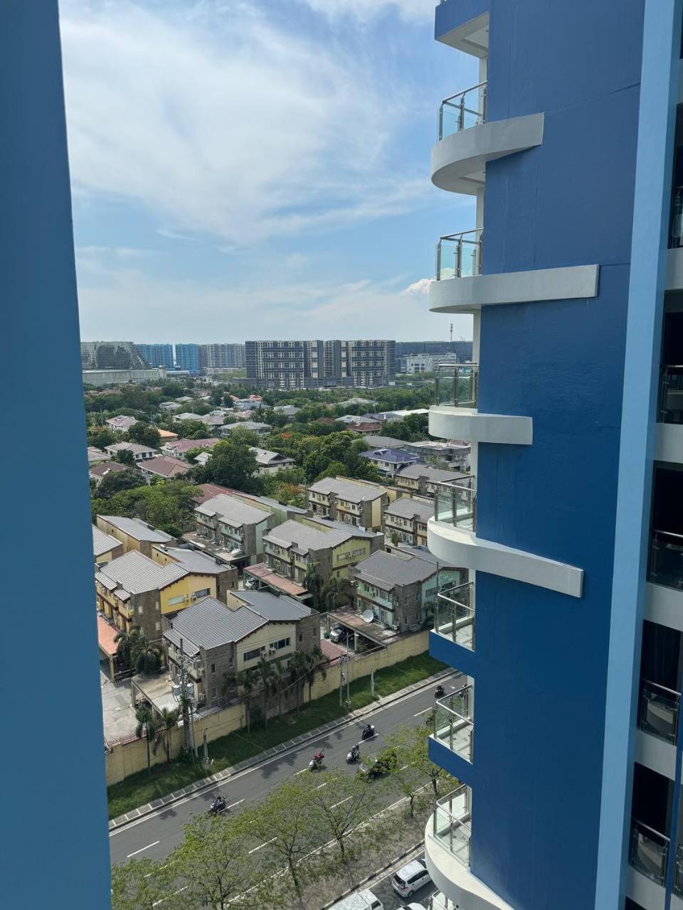L Condotel Paranaque City Ngoại thất bức ảnh