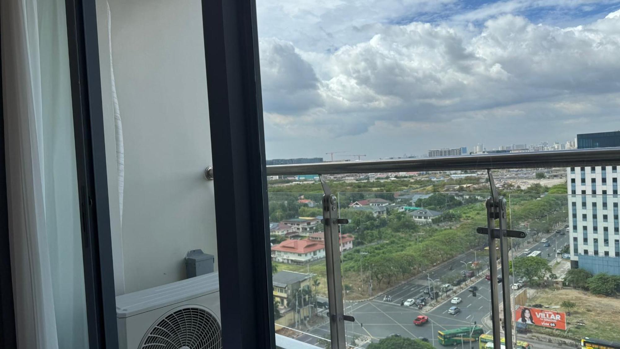 L Condotel Paranaque City Ngoại thất bức ảnh