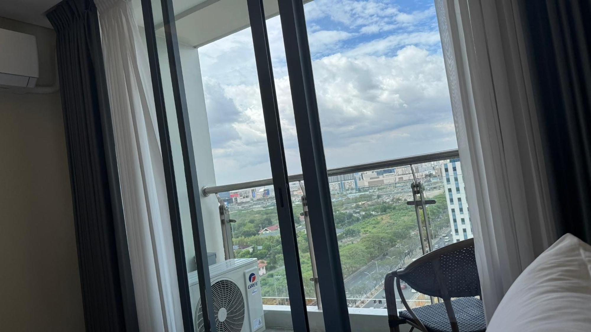 L Condotel Paranaque City Ngoại thất bức ảnh